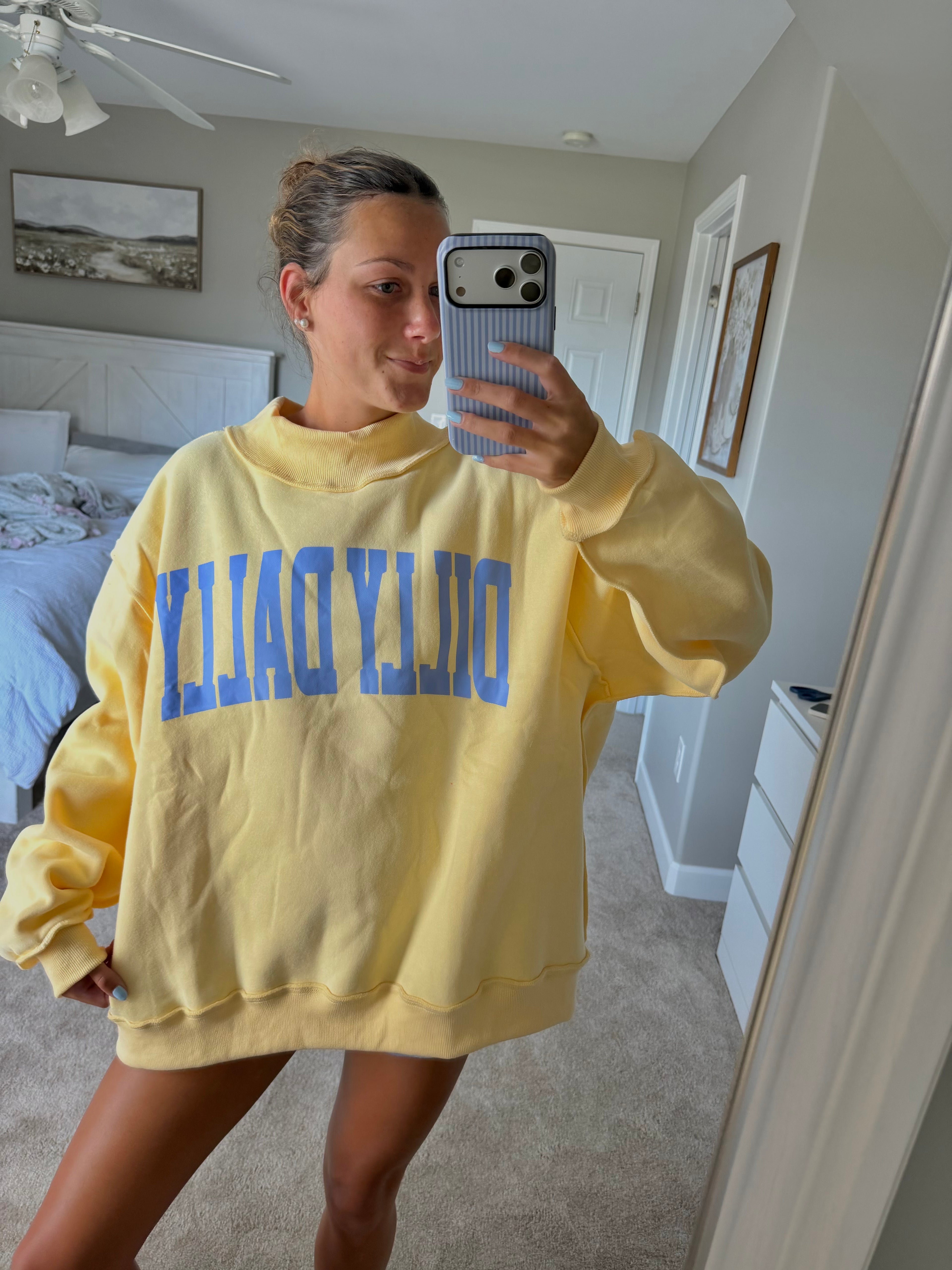 Dilly Dally Mockneck in Yellow
